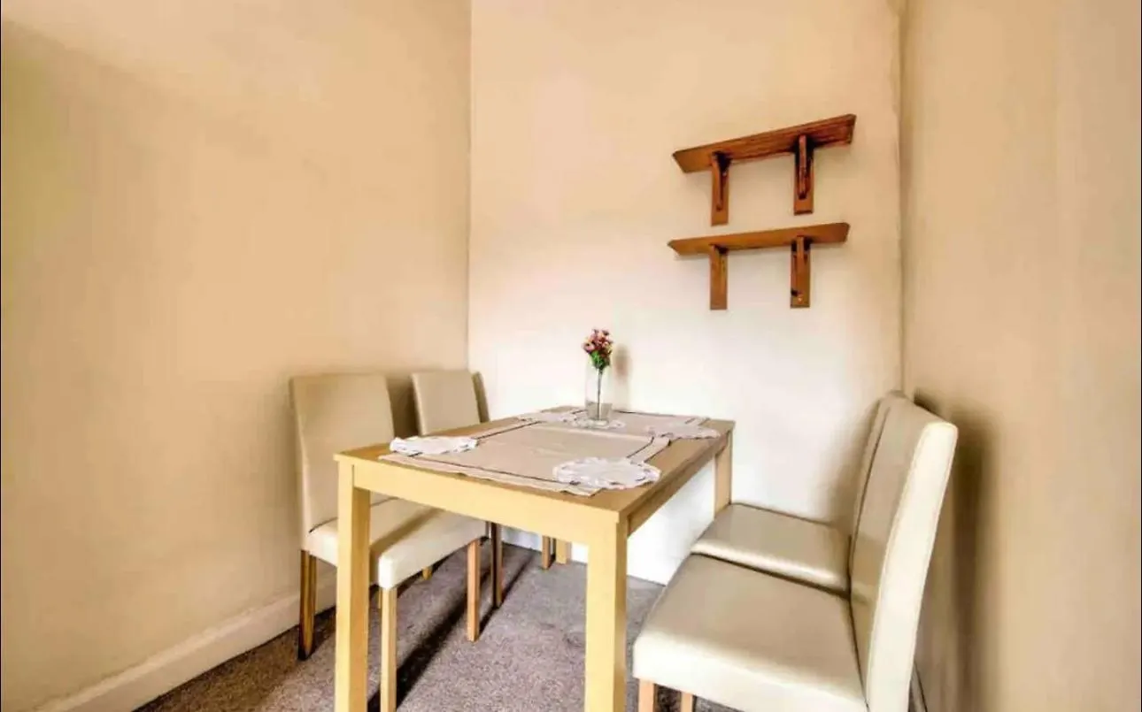 Cosy, Large Double Room In A Shared Flat Edinburgh Vendégház